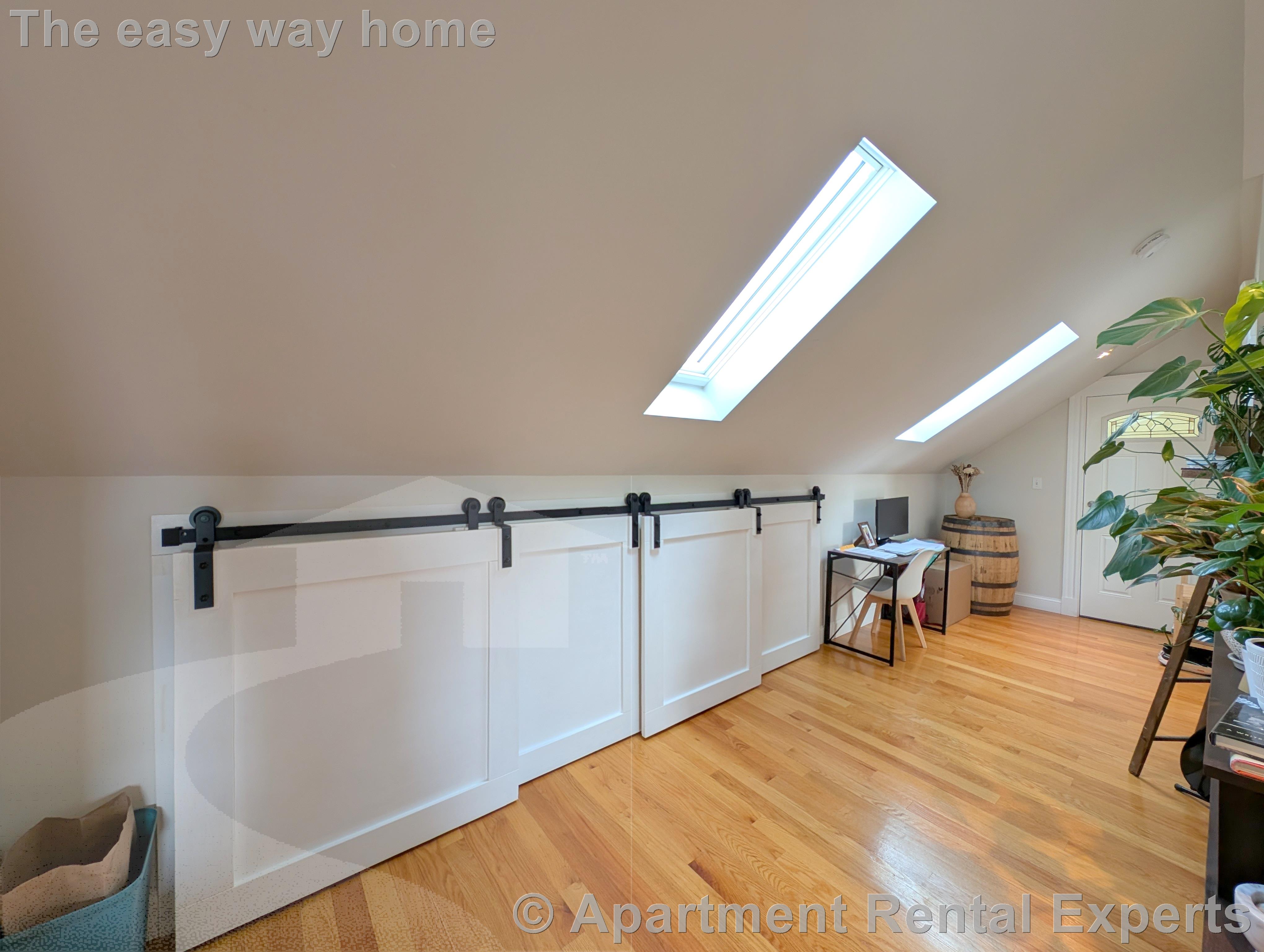 472 Main St, Magoun Square