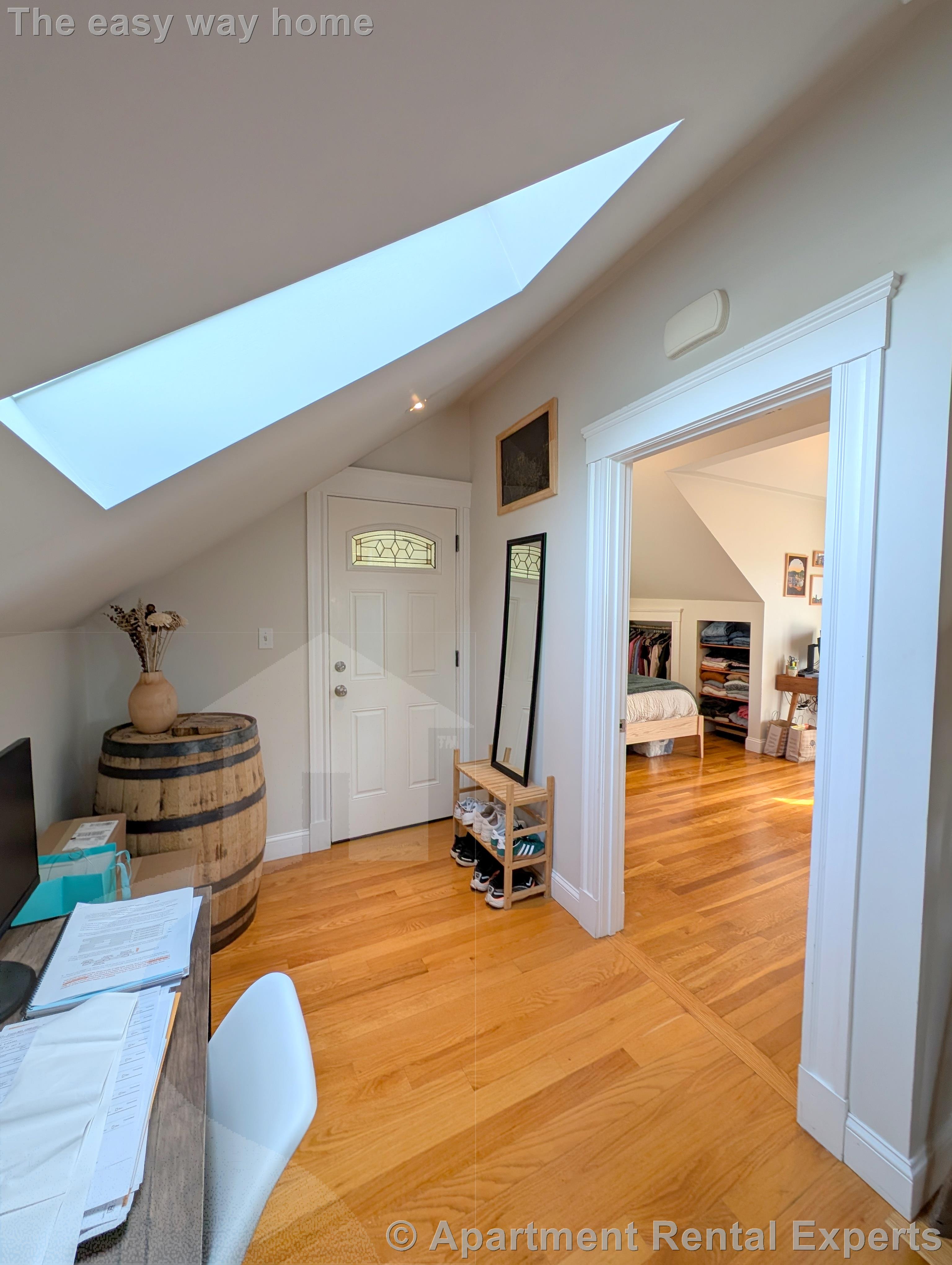 472 Main St, Magoun Square