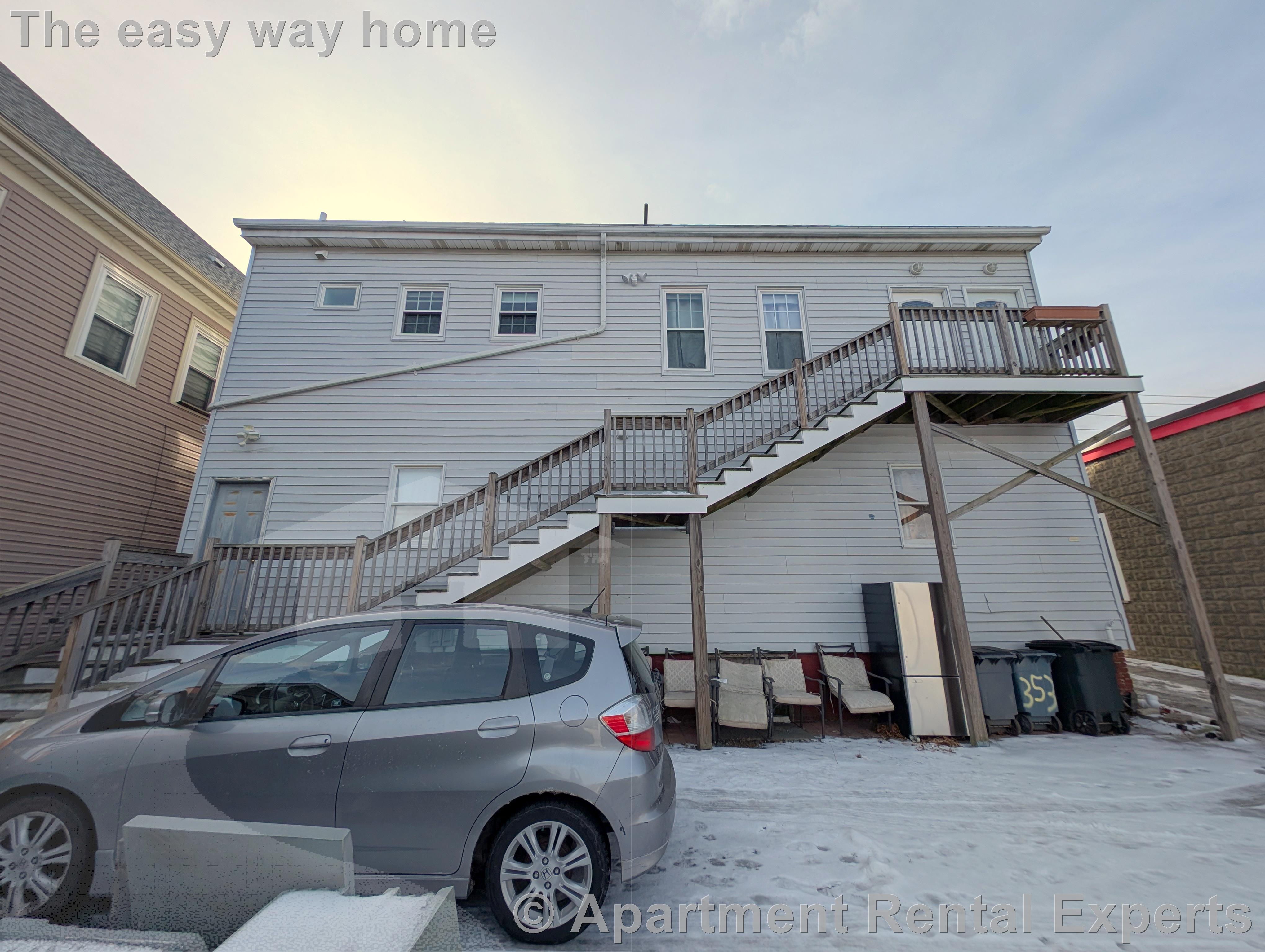 472 Main St, Magoun Square