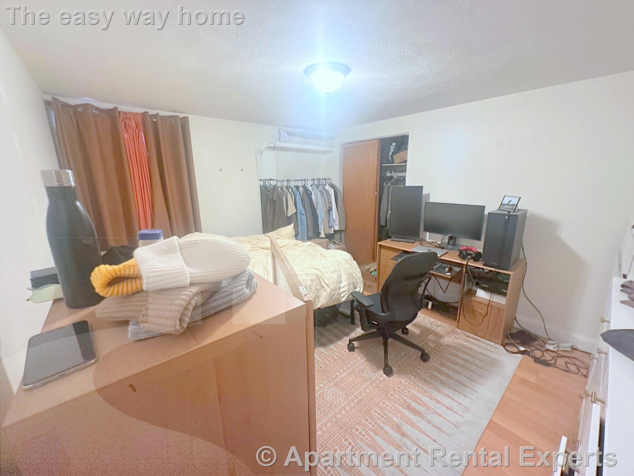 128 Pine St, Central Square