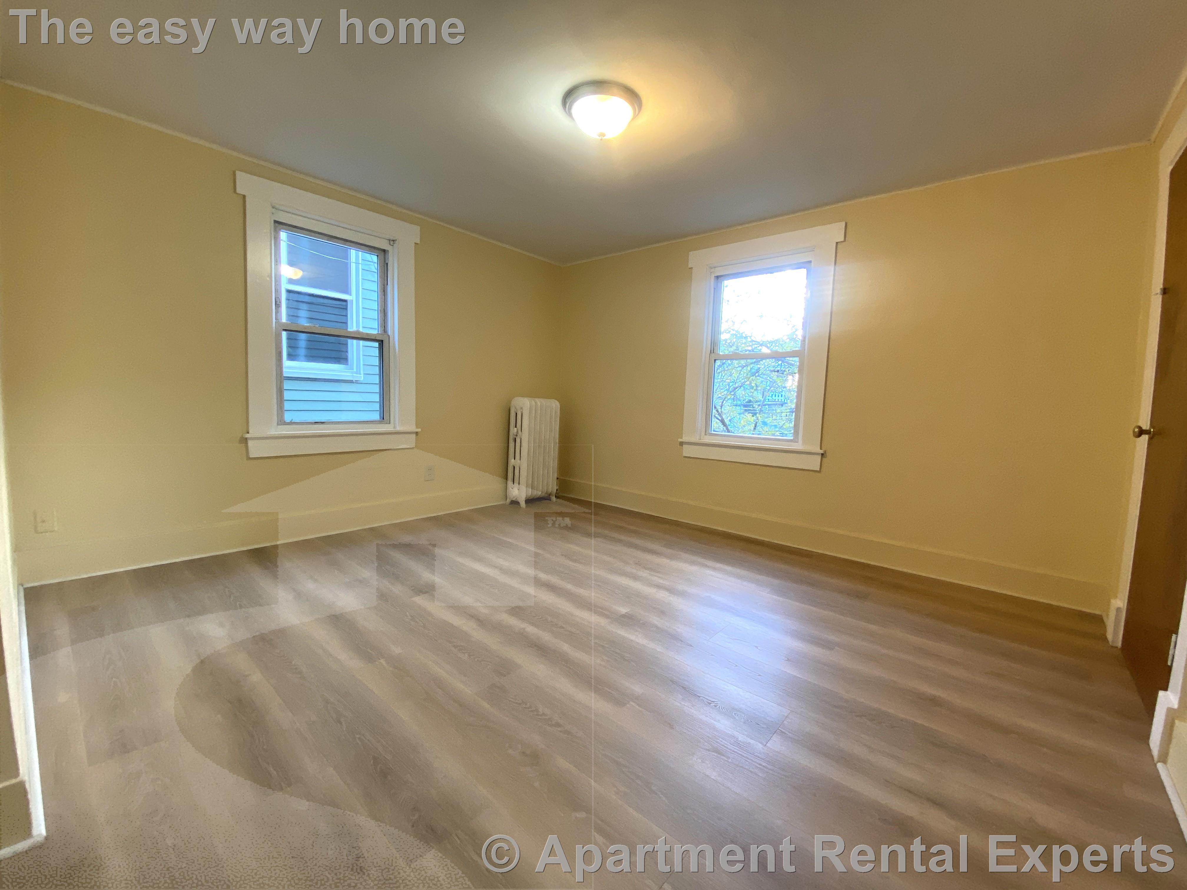 153 Hamilton St, Cambridgeport