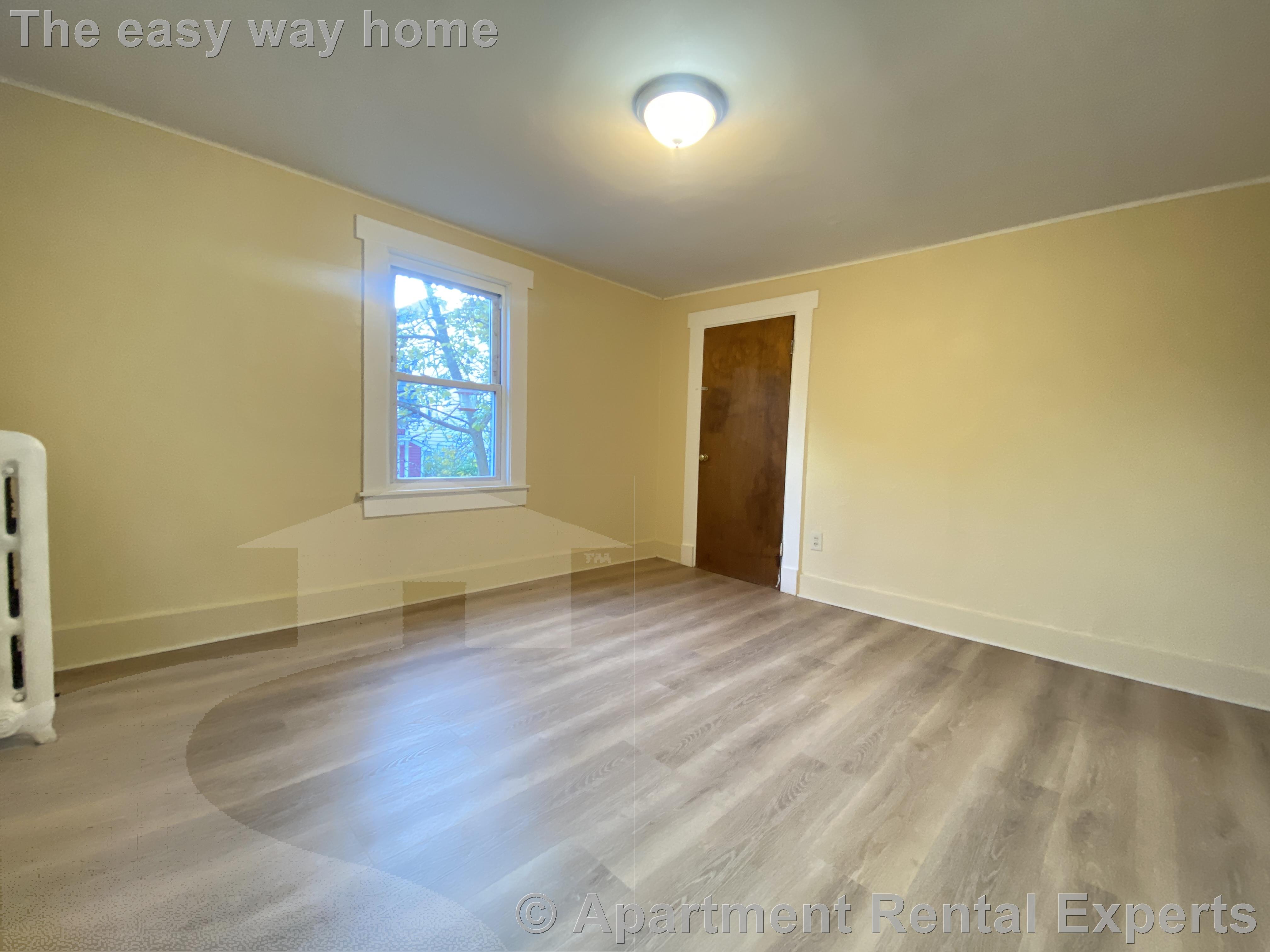 153 Hamilton St, Cambridgeport