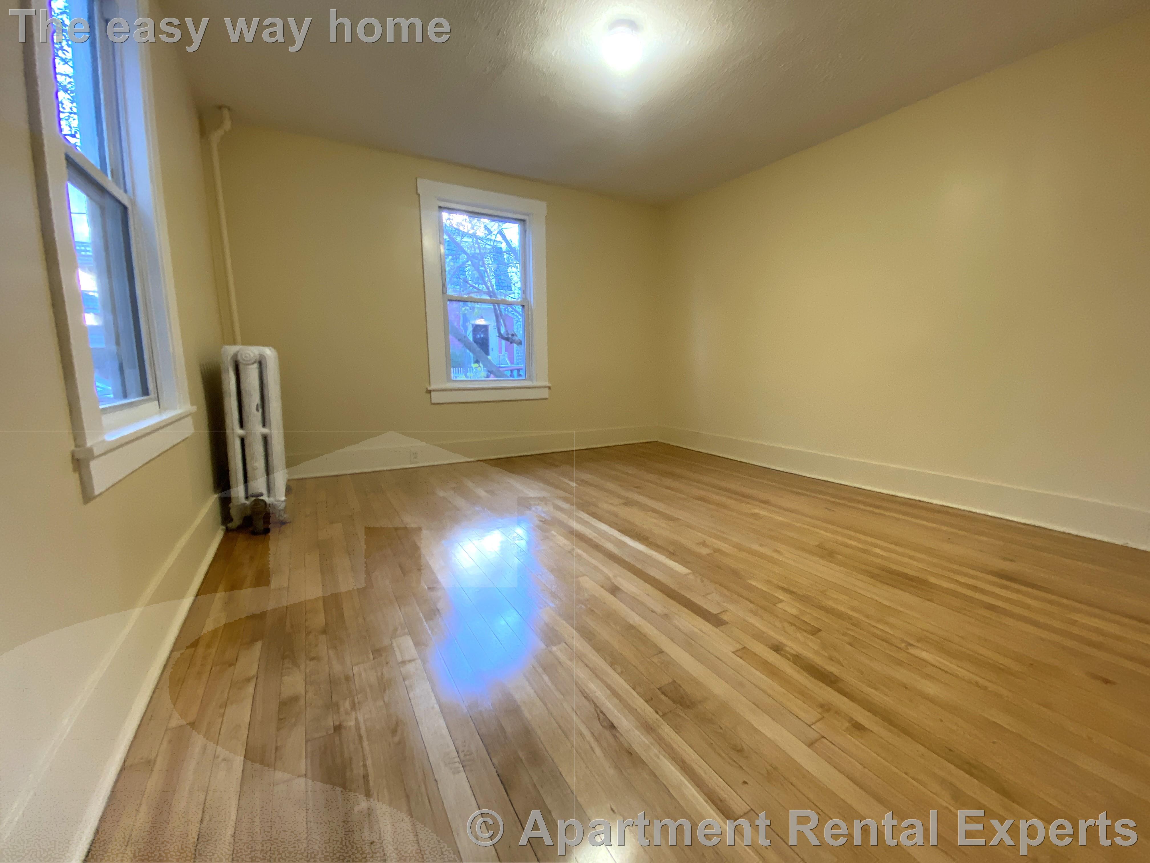 153 Hamilton St, Cambridgeport