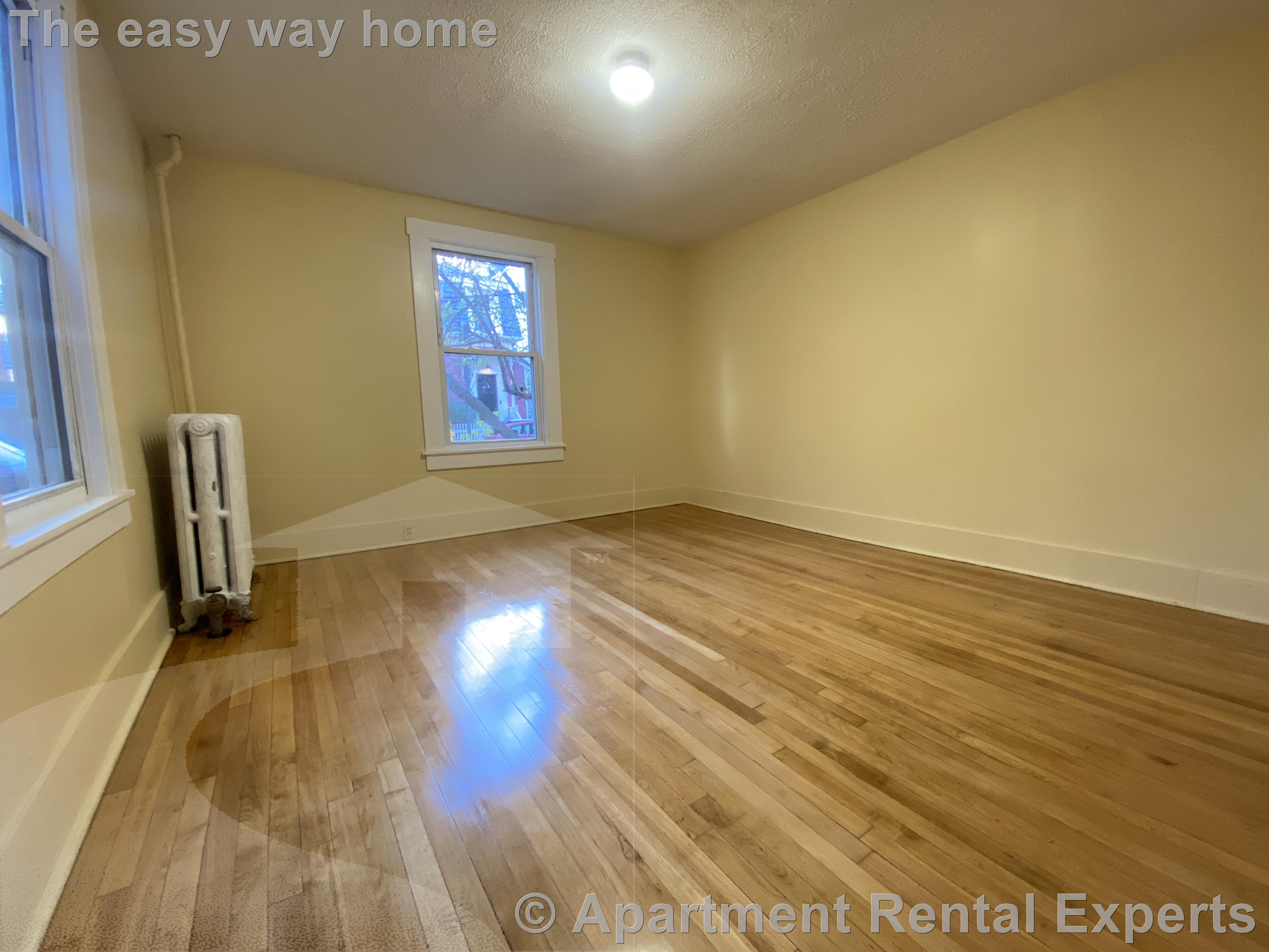 153 Hamilton St, Cambridgeport