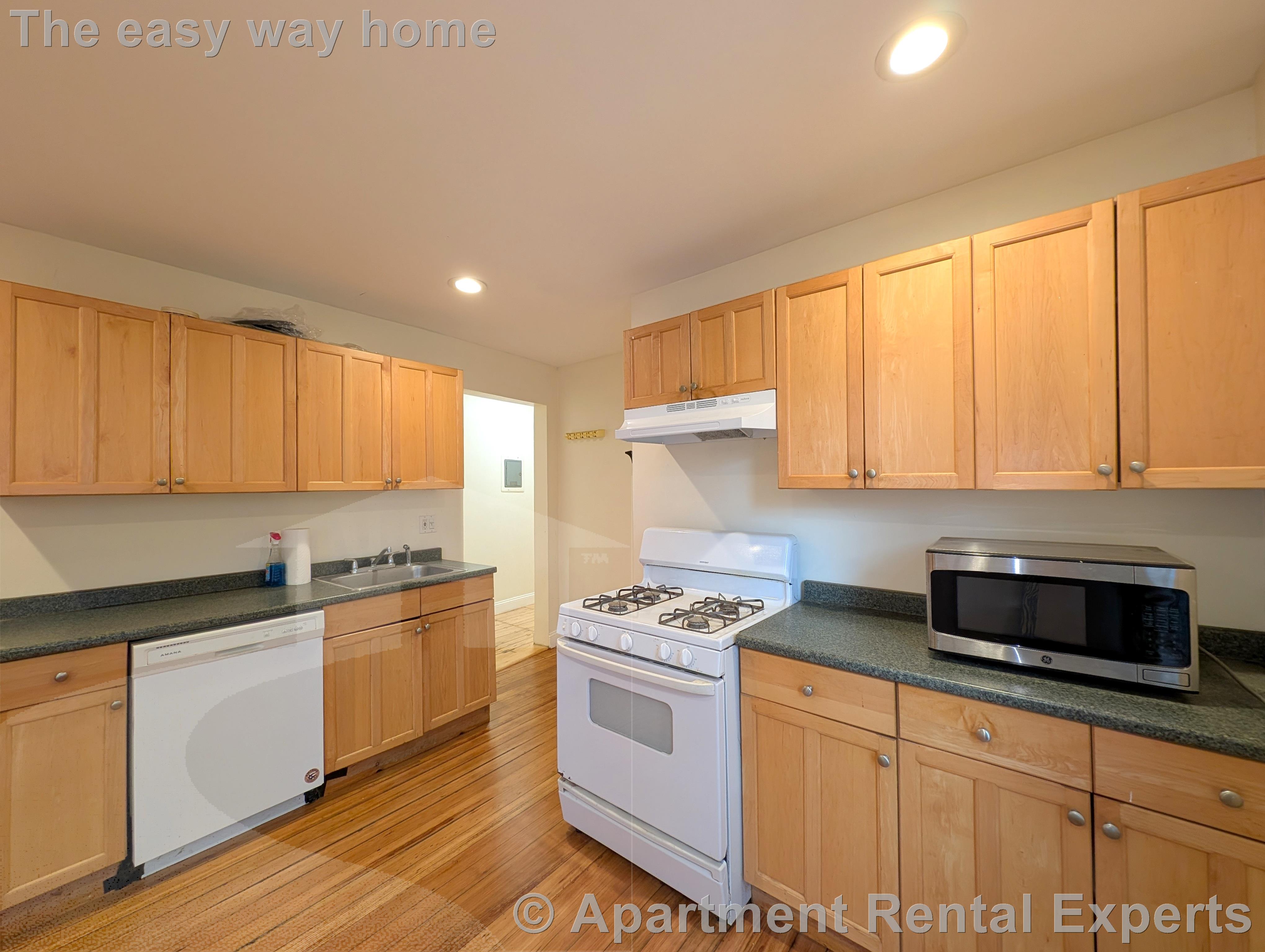 64 Pleasant St, Cambridgeport