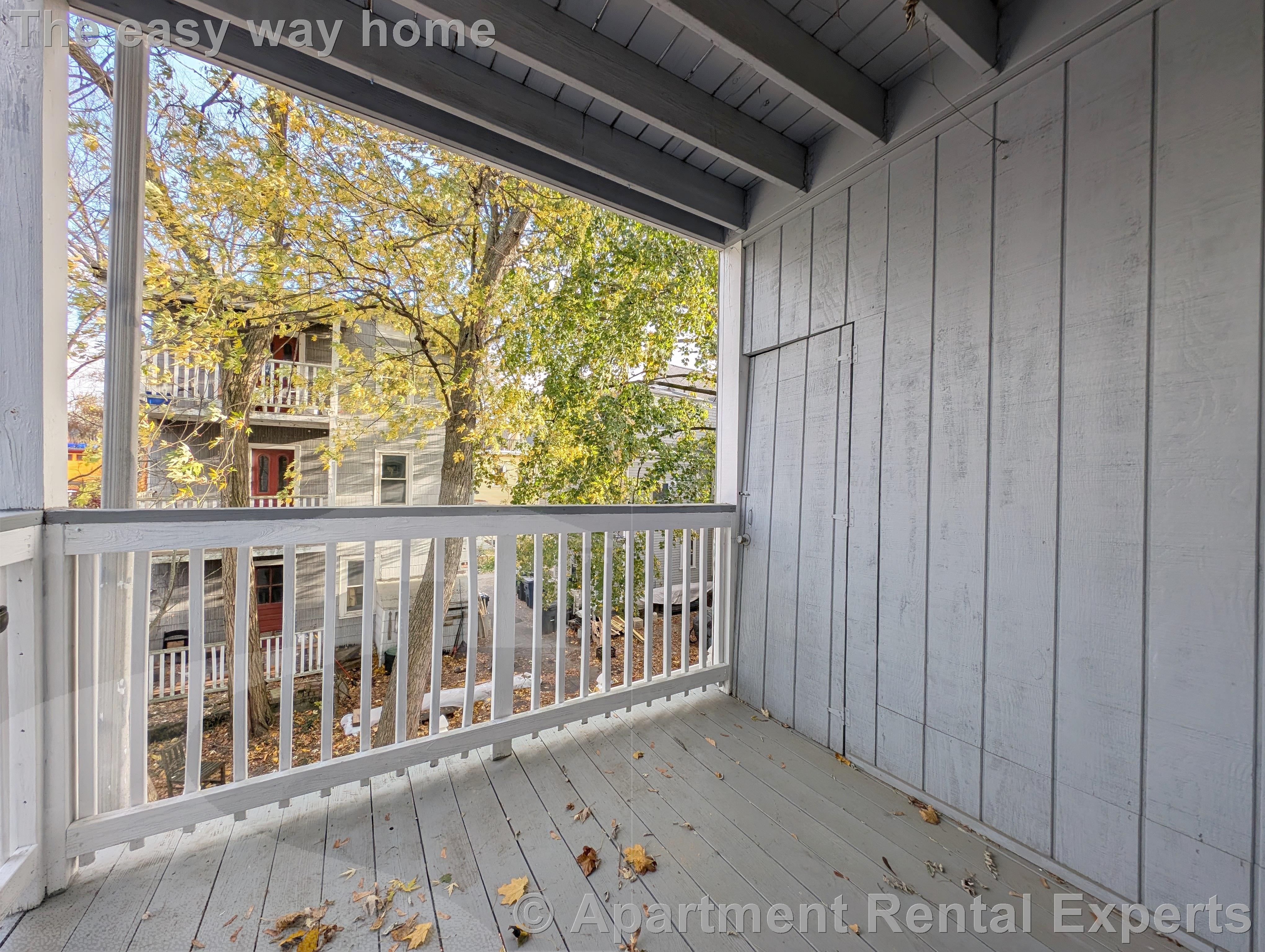 64 Pleasant St, Cambridgeport