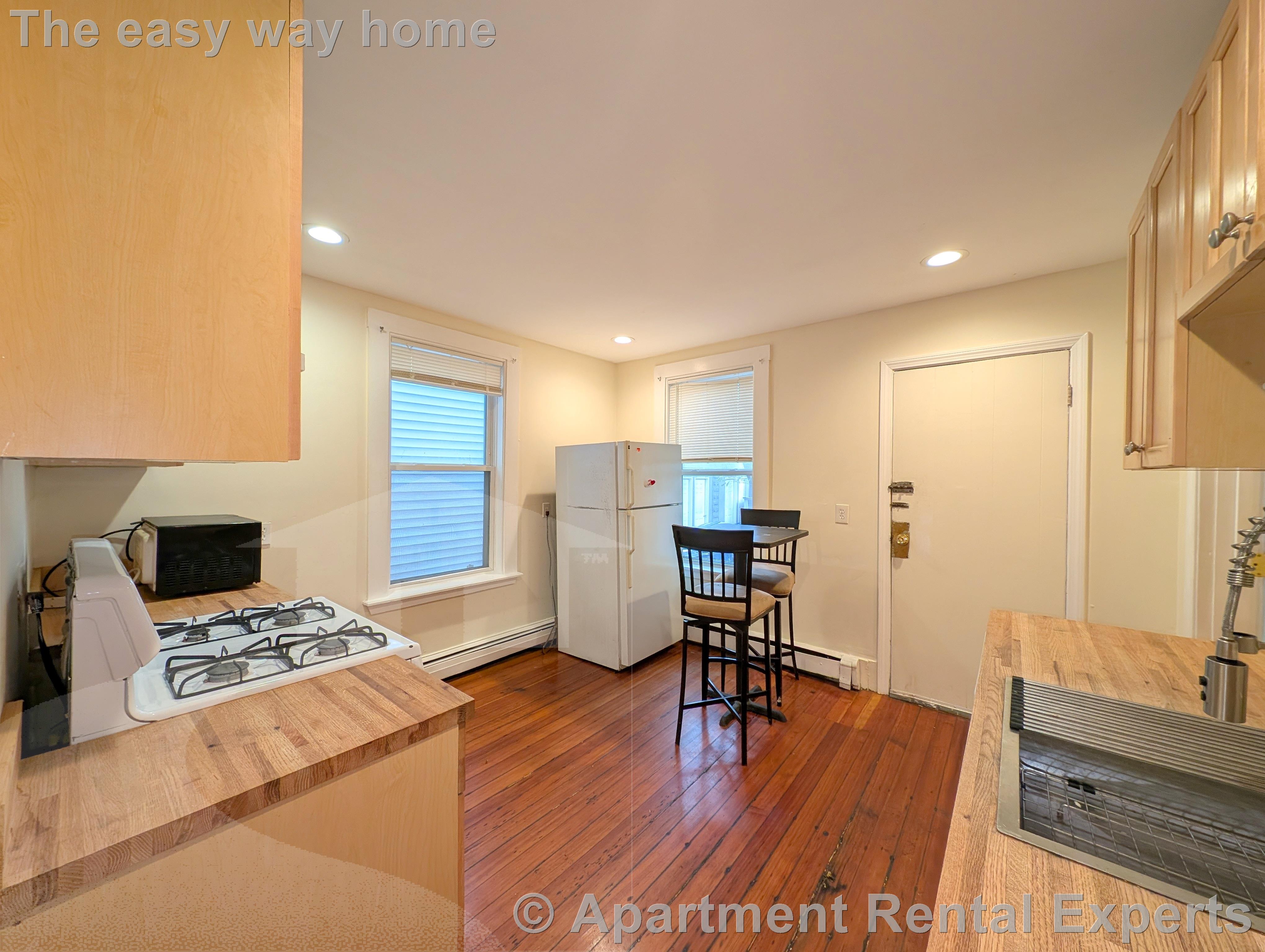 64 Pleasant St, Cambridgeport