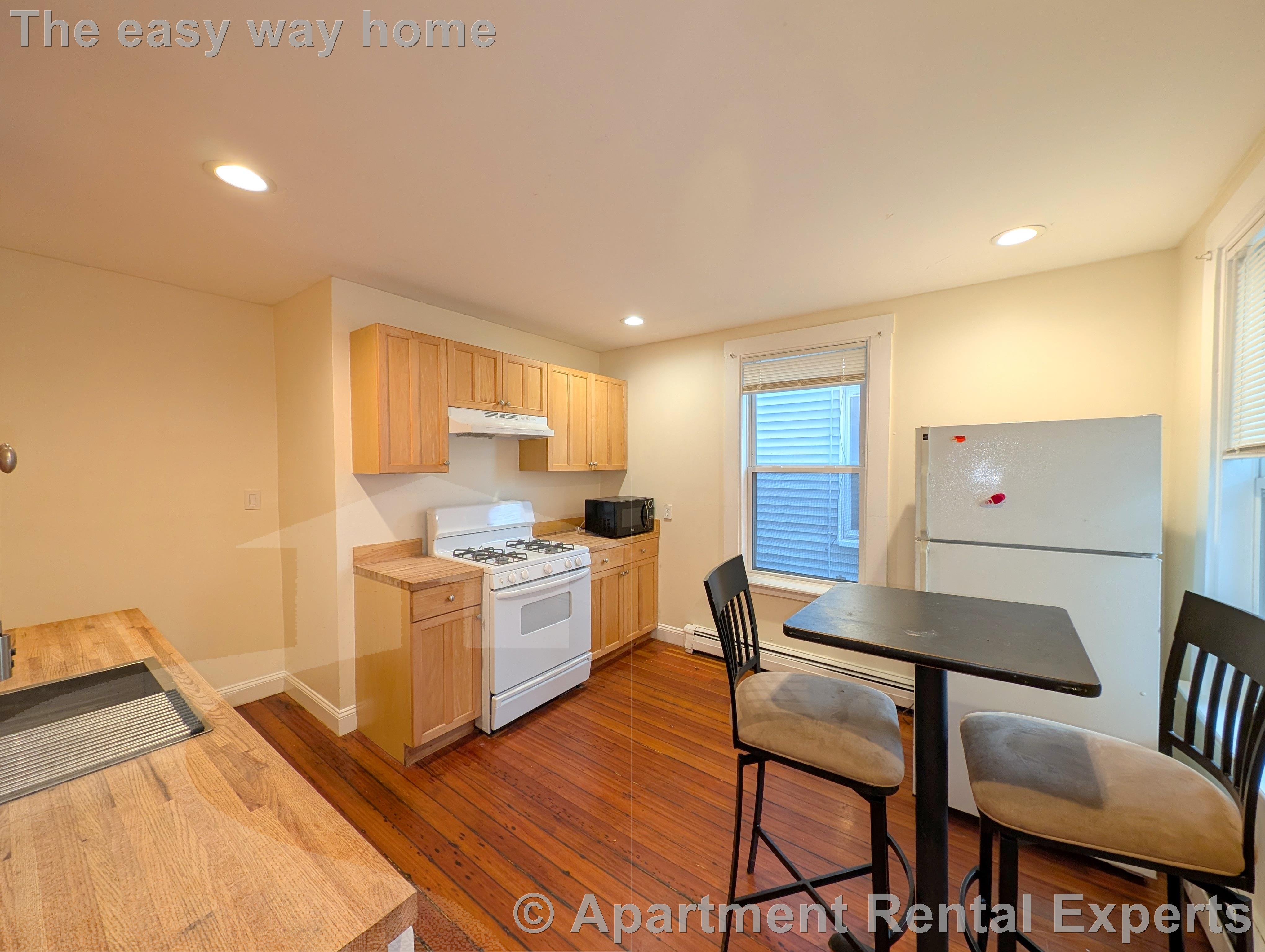 64 Pleasant St, Cambridgeport
