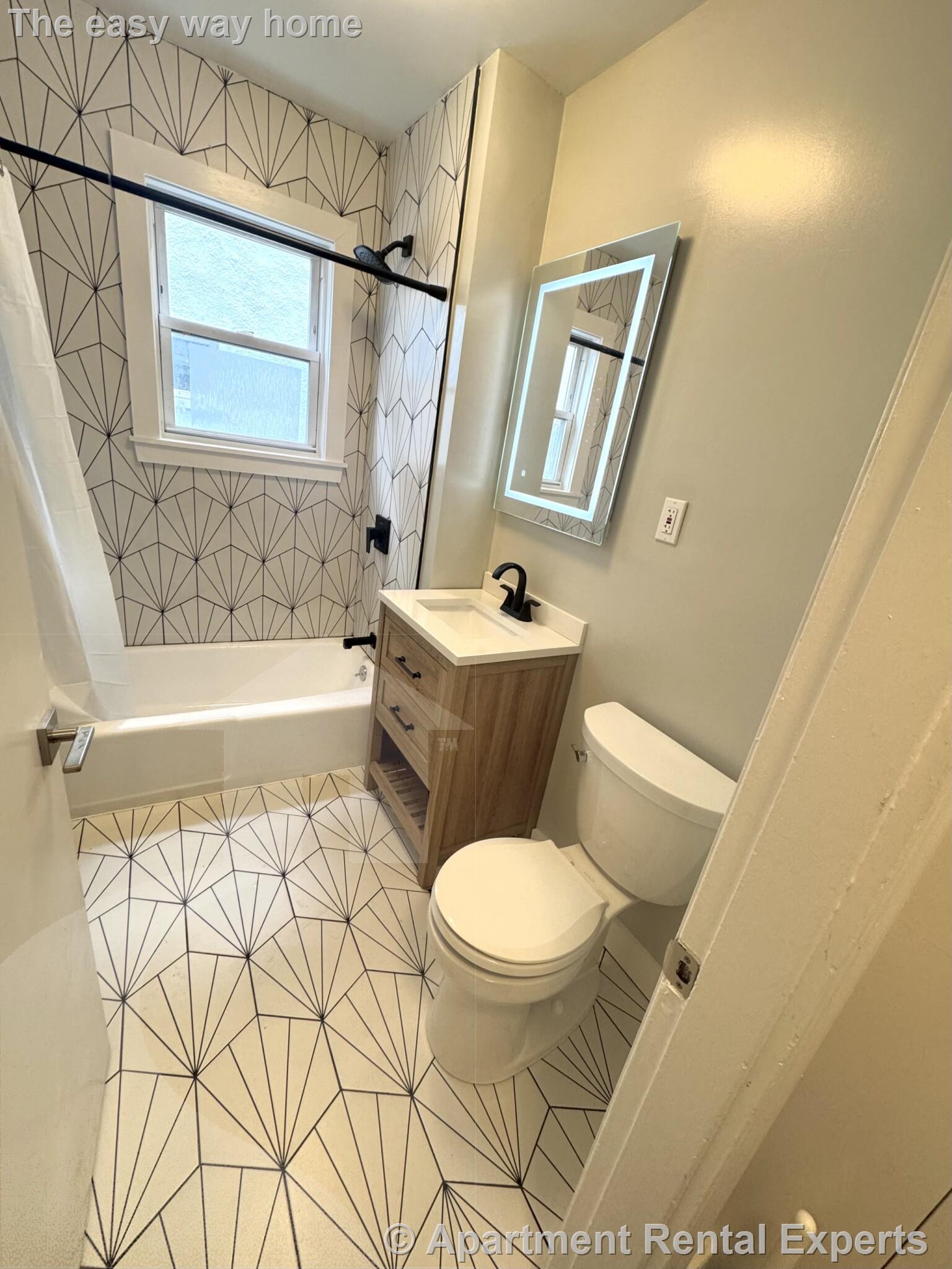 16 Windsor Rd, Tufts