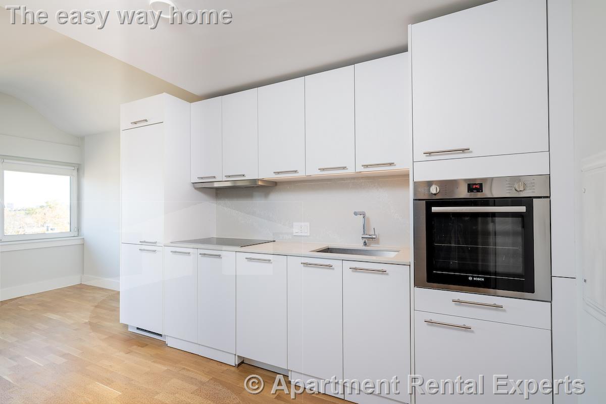 334 Harvard St, Harvard Square