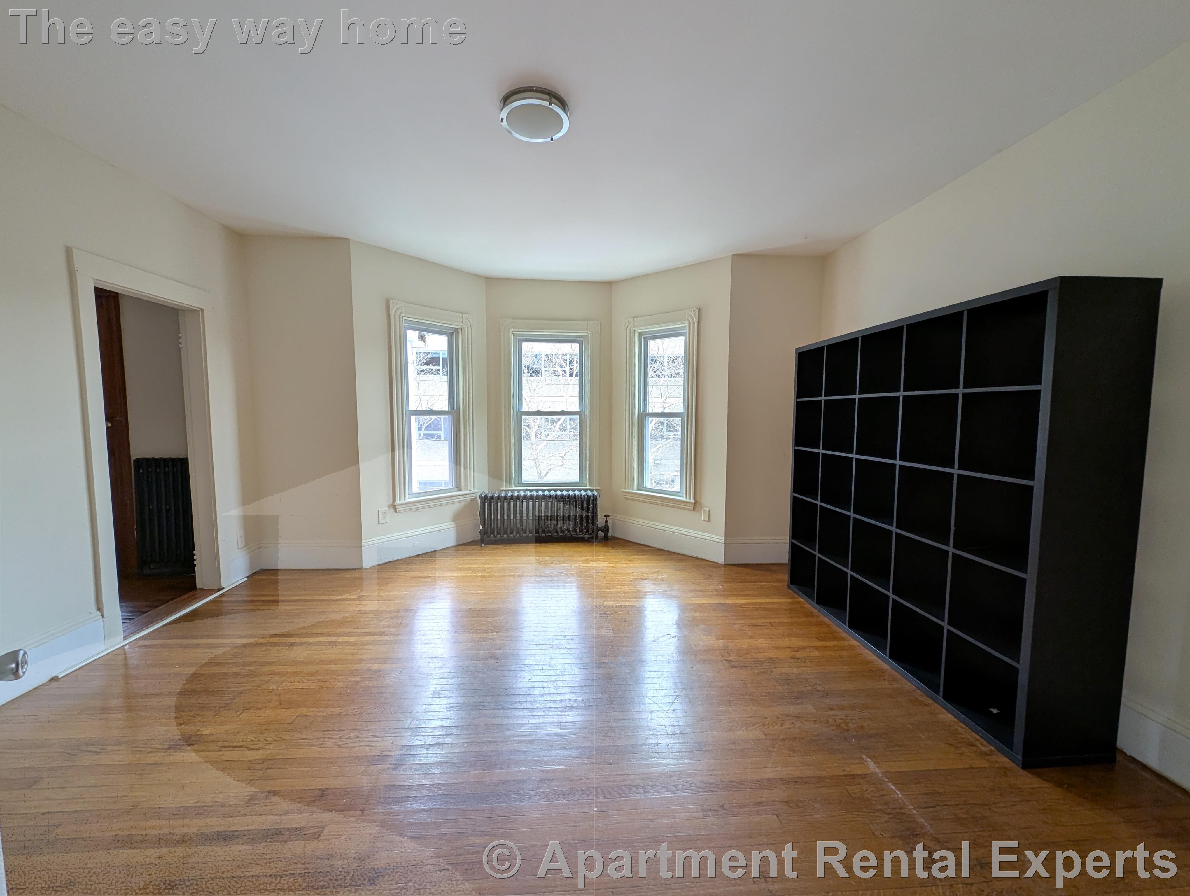 102 Sycamore St, Winter Hill