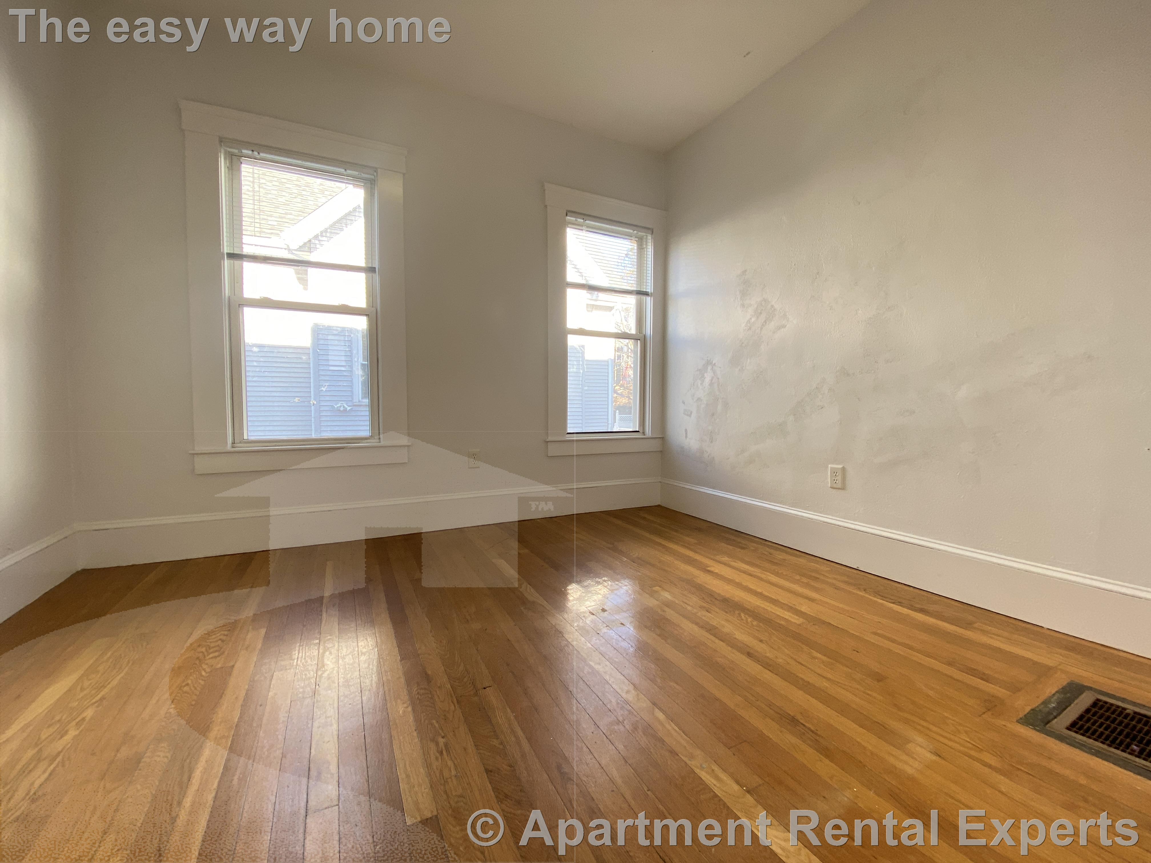 21 Mt Vernon Park, Malden Center