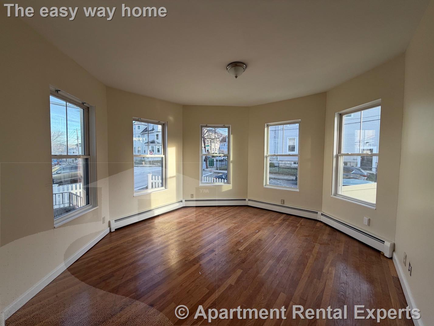 71 Winchester St, Ball Square