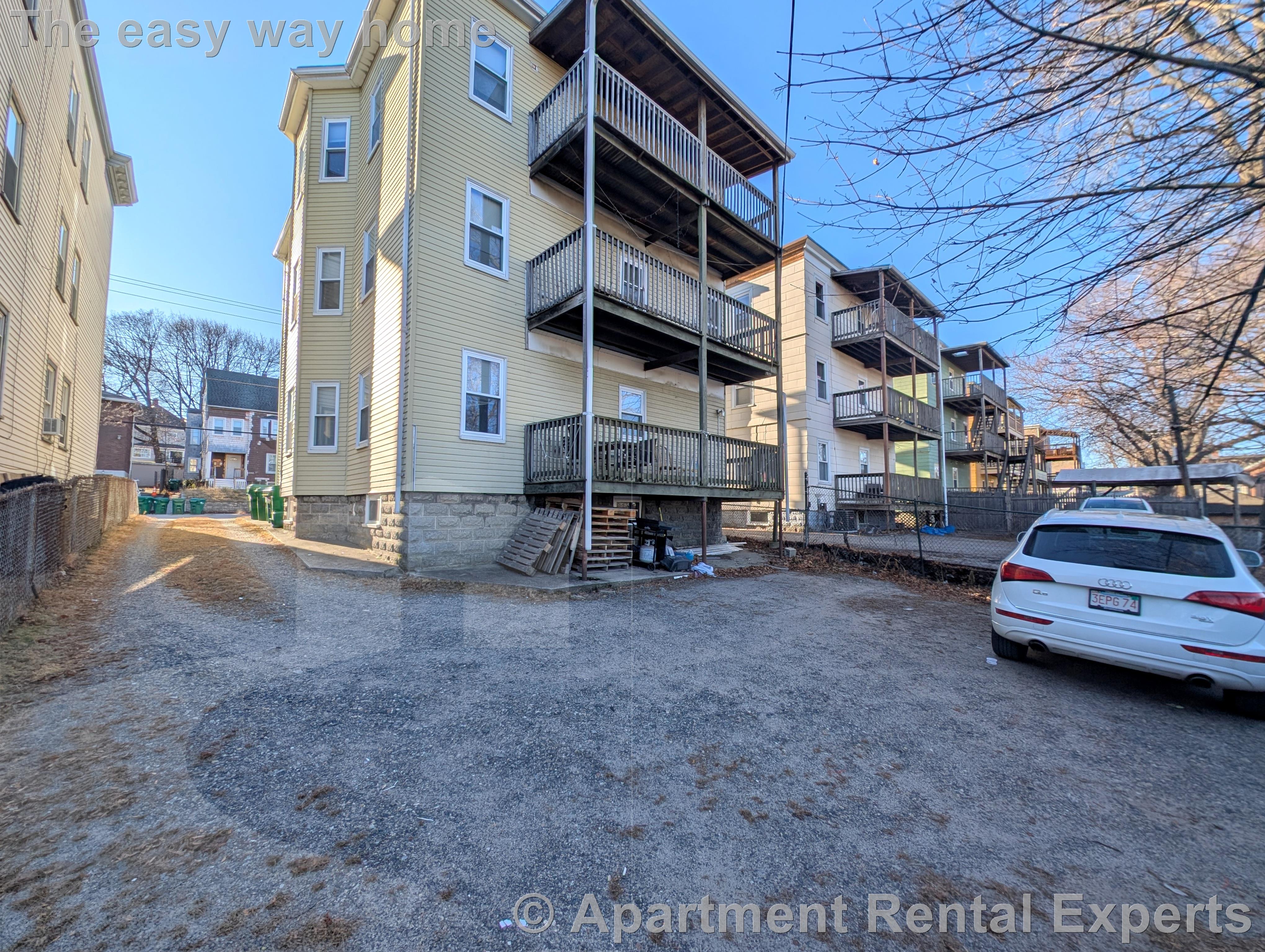 300 Boston Ave, Tufts