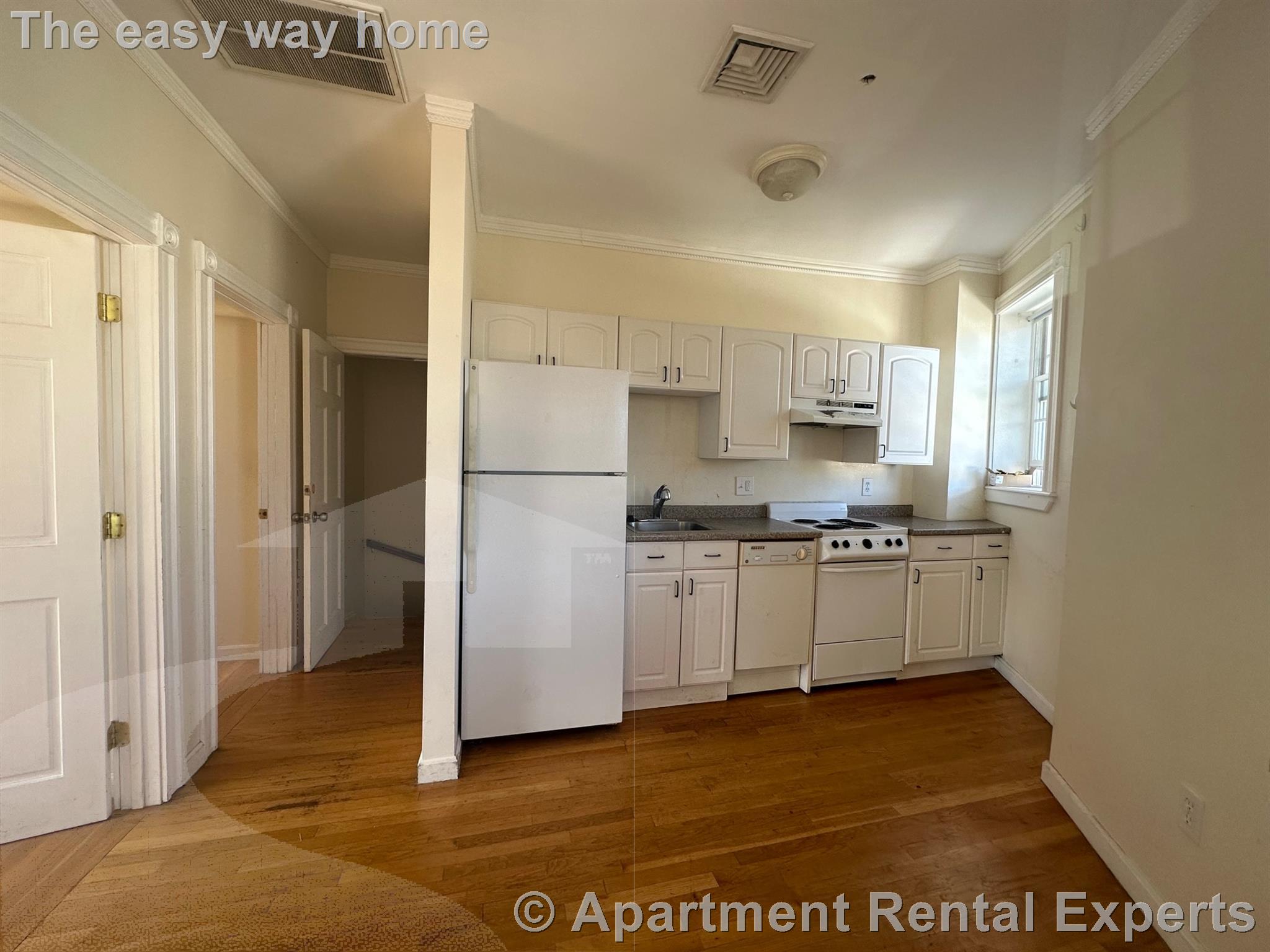 4 Bishop Allen Dr, Central Square