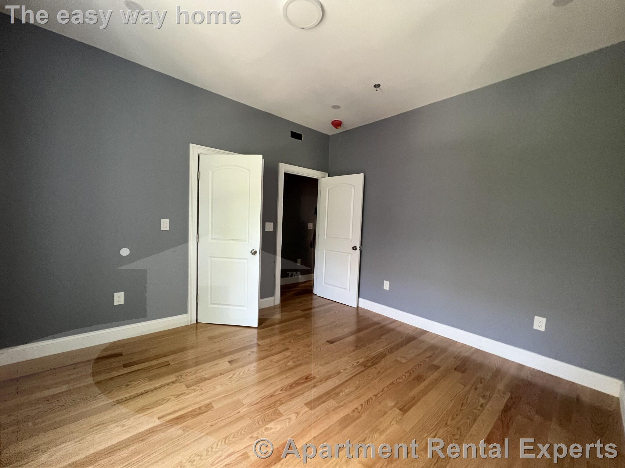 339 Cambridge St, East Cambridge