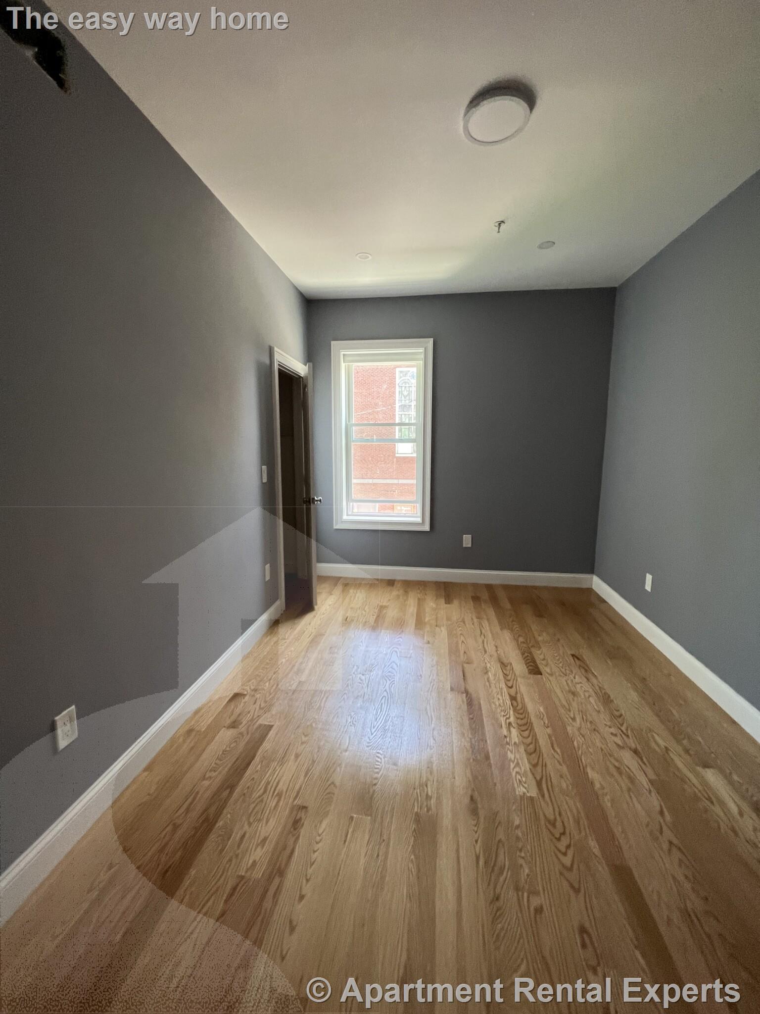 339 Cambridge St, East Cambridge