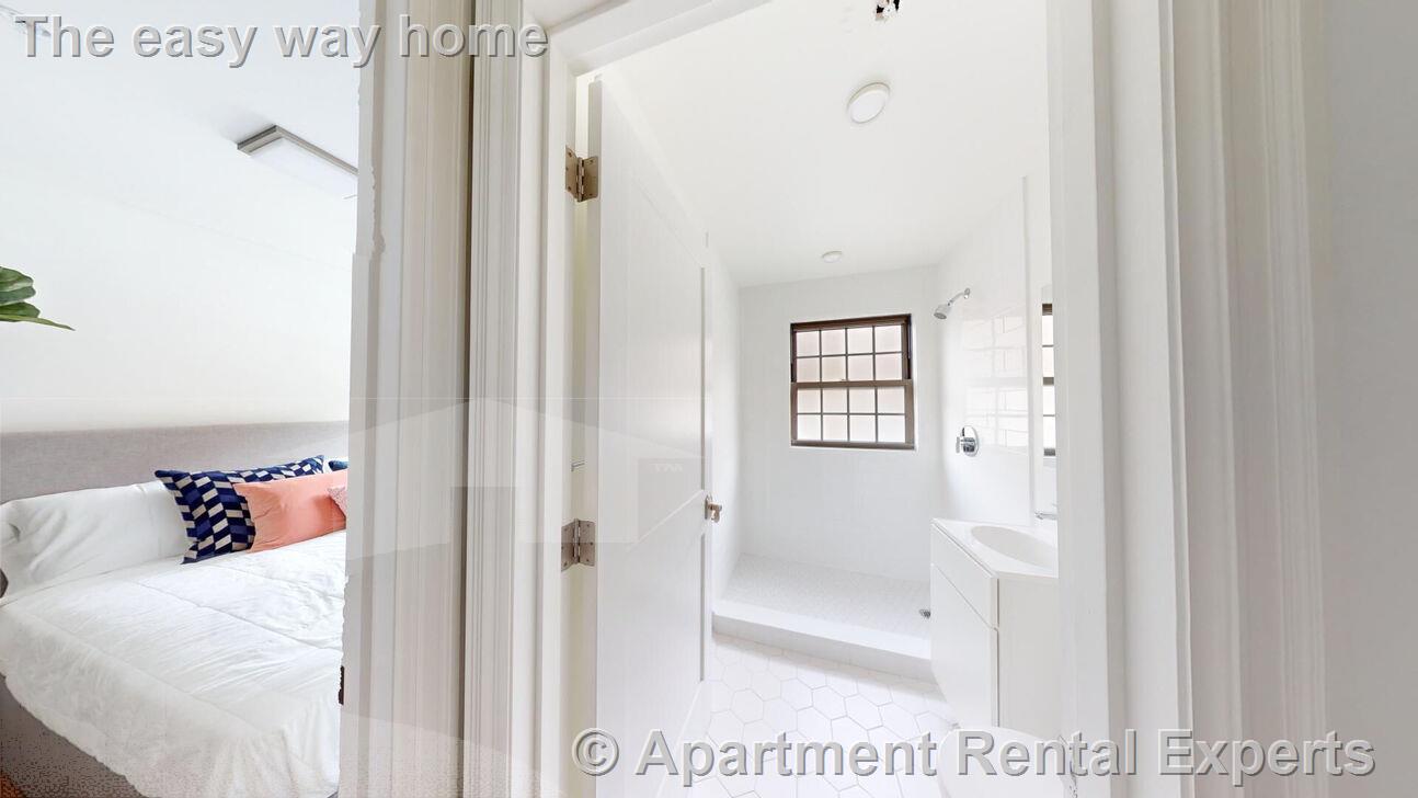 1200 Massachusetts Ave, Harvard Square