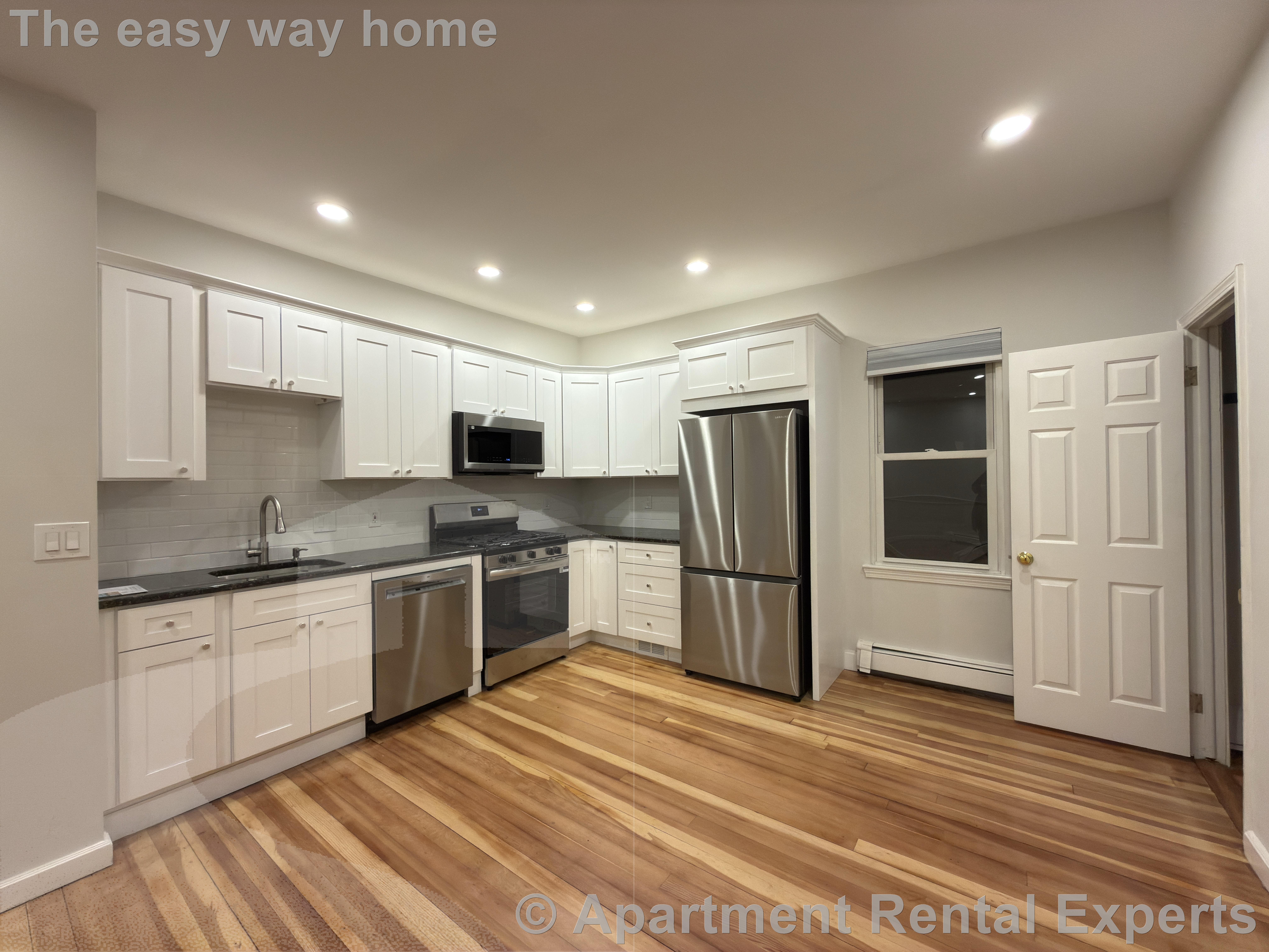 172 Putnam Ave, Riverside