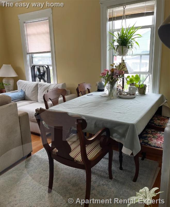 123 Winthrop St, Tufts