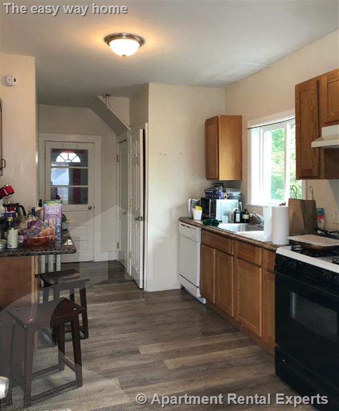 123 Winthrop St, Tufts