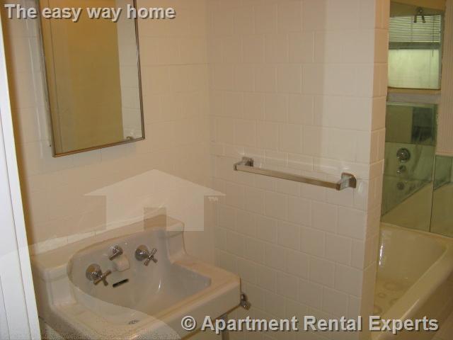 81 College Ave, Davis Square