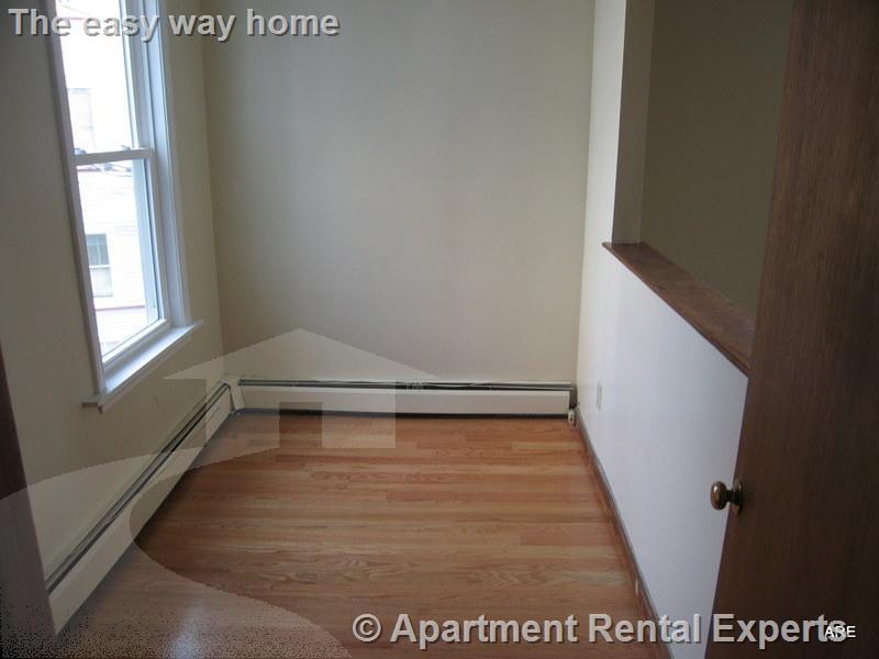 9 Banks St, Harvard Square