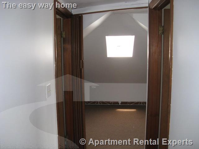 24 Burget Ave, Tufts