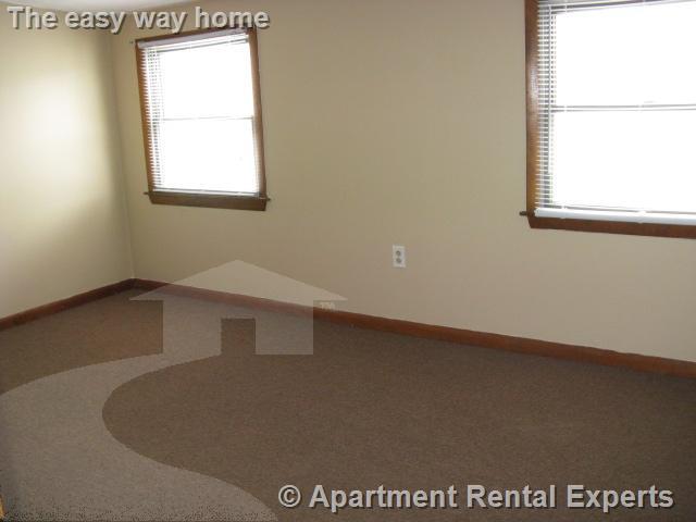 24 Burget Ave, Tufts