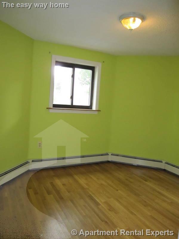 11 Pine St, Central Square