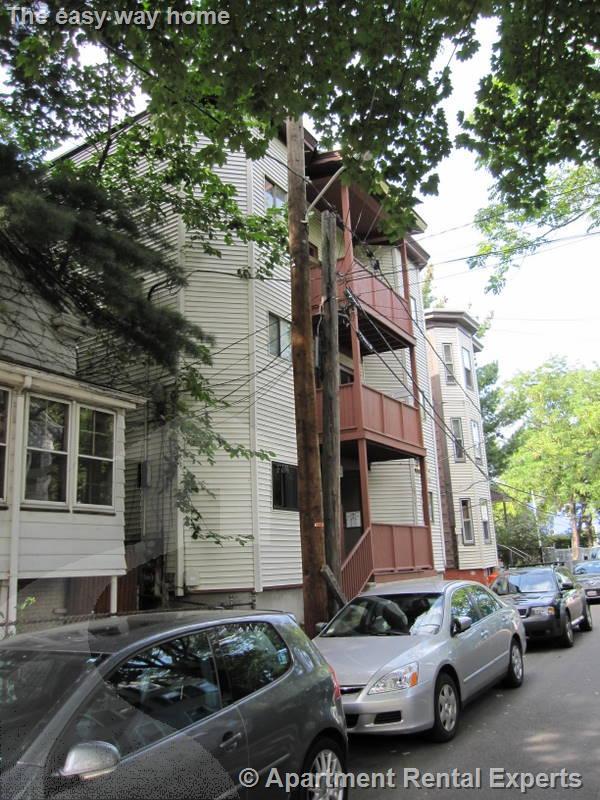 11 Pine St, Central Square