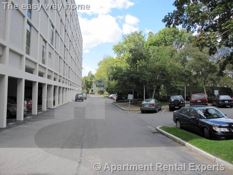 221 Mt Auburn, Harvard Square