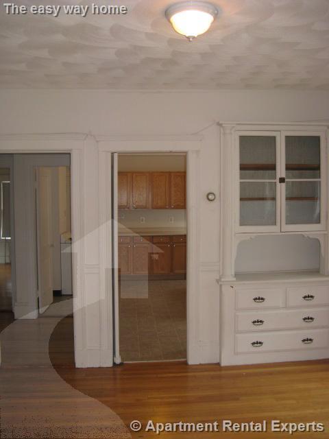 10 Pinkham Rd, Tufts