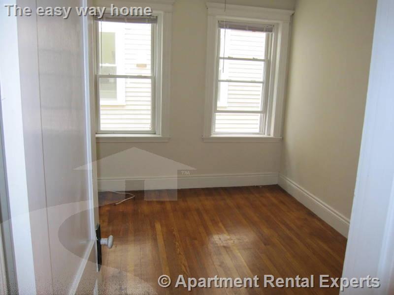 72 Kirkland St, Harvard Square