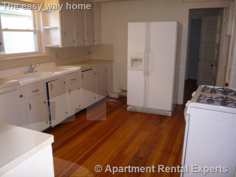 147 Willow Ave, Davis Square