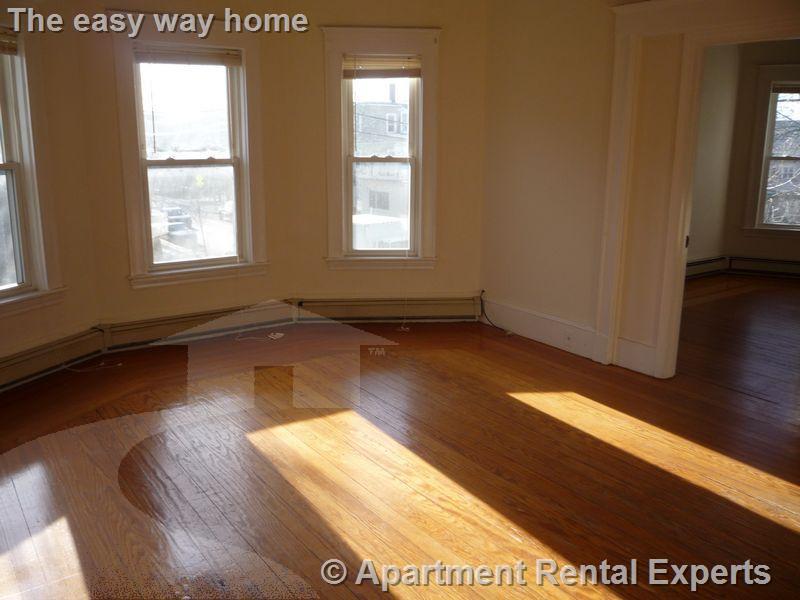 147 Willow Ave, Davis Square