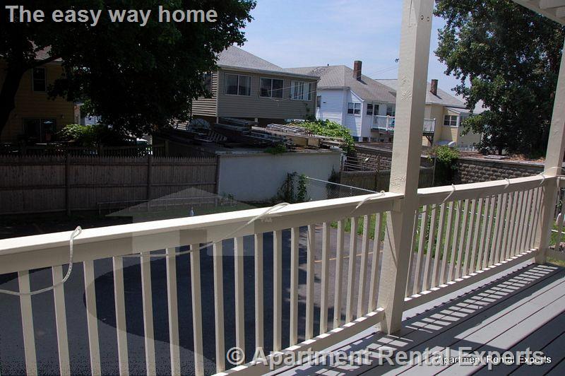 82 Conwell Ave, Tufts