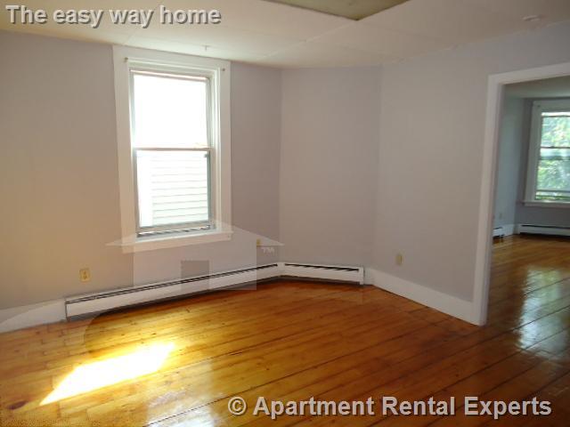 66 Pleasant St, Central Square