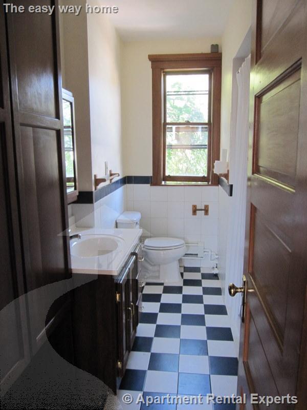 29 Essex St, Central Square