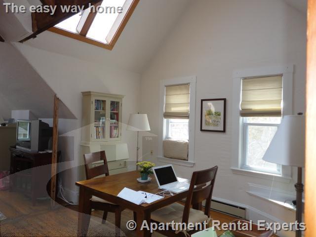 21 Royal Ave, Huron Village