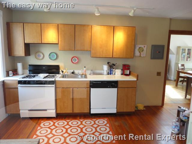 21 Royal Ave, Huron Village