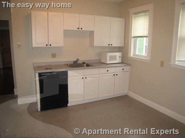 79 Conwell Ave, Tufts