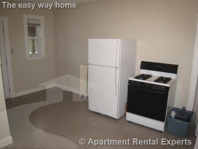 79 Conwell Ave, Tufts