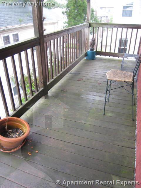 79 Conwell Ave, Tufts