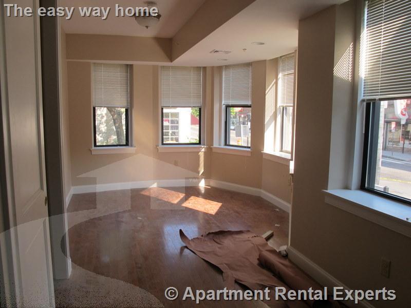 923 Massachusetts Ave, Central Square