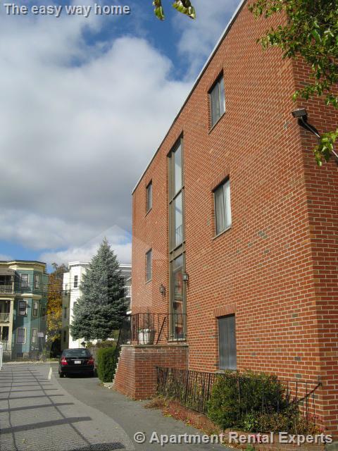 86 Newbury St, Teele Square