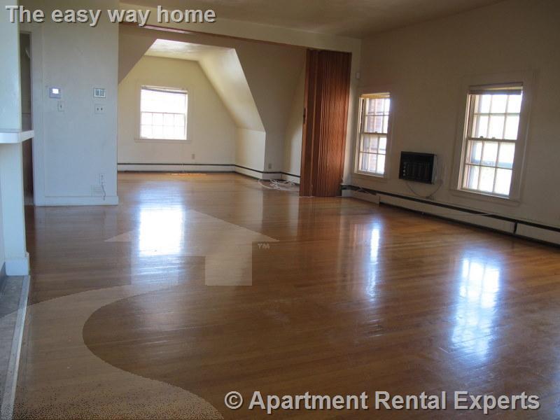 19 Highland Ave, Prospect Hill