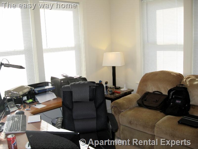 87 New St, Fresh Pond