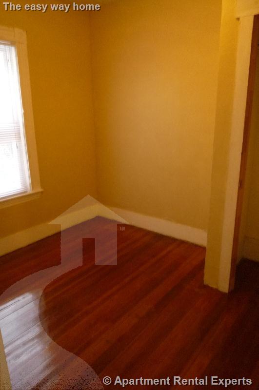 13 Waterhouse St, Teele Square