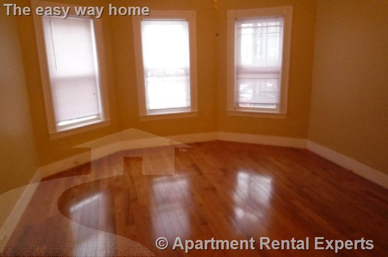 13 Waterhouse St, Teele Square